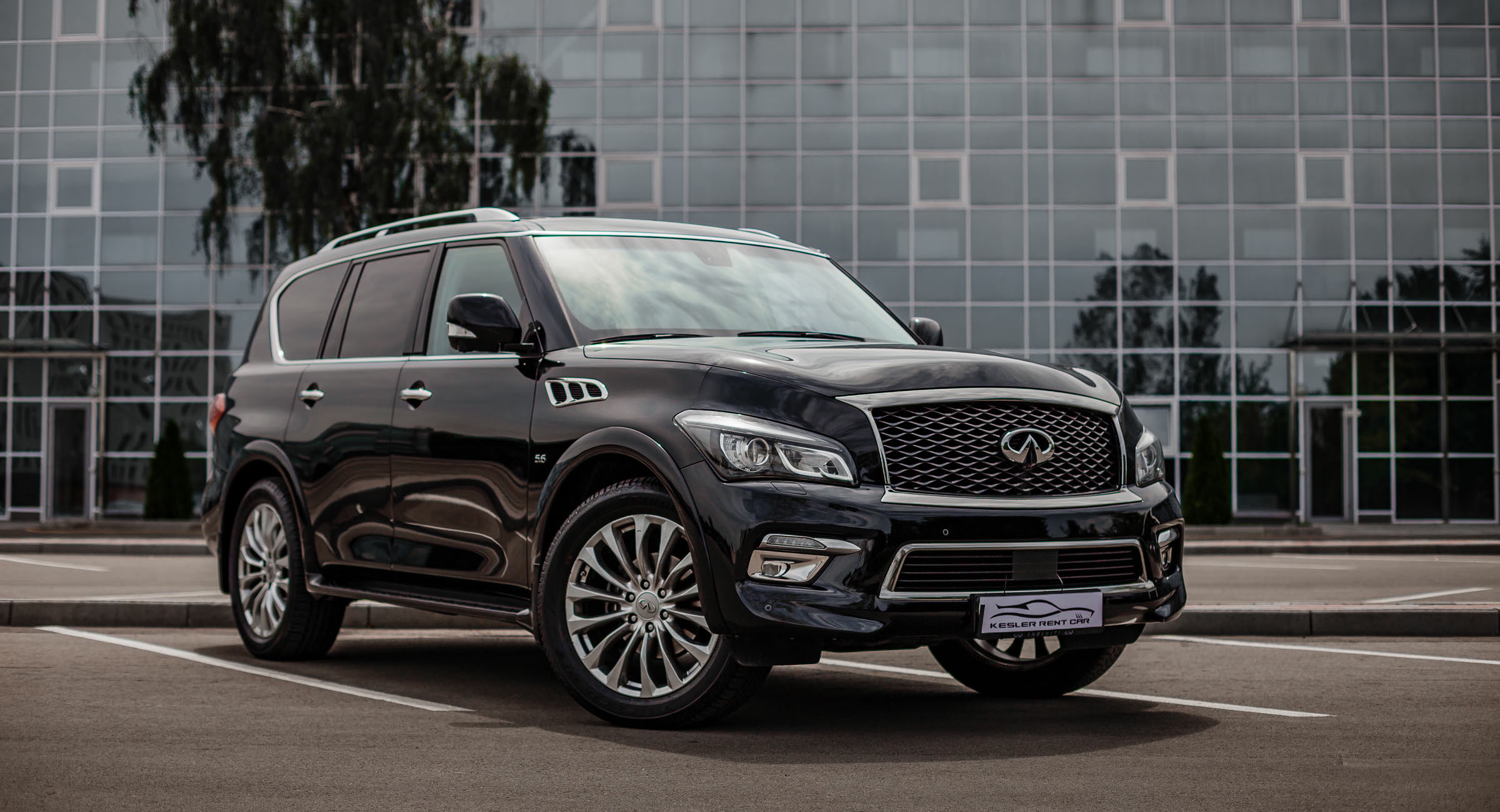 Infiniti QX80