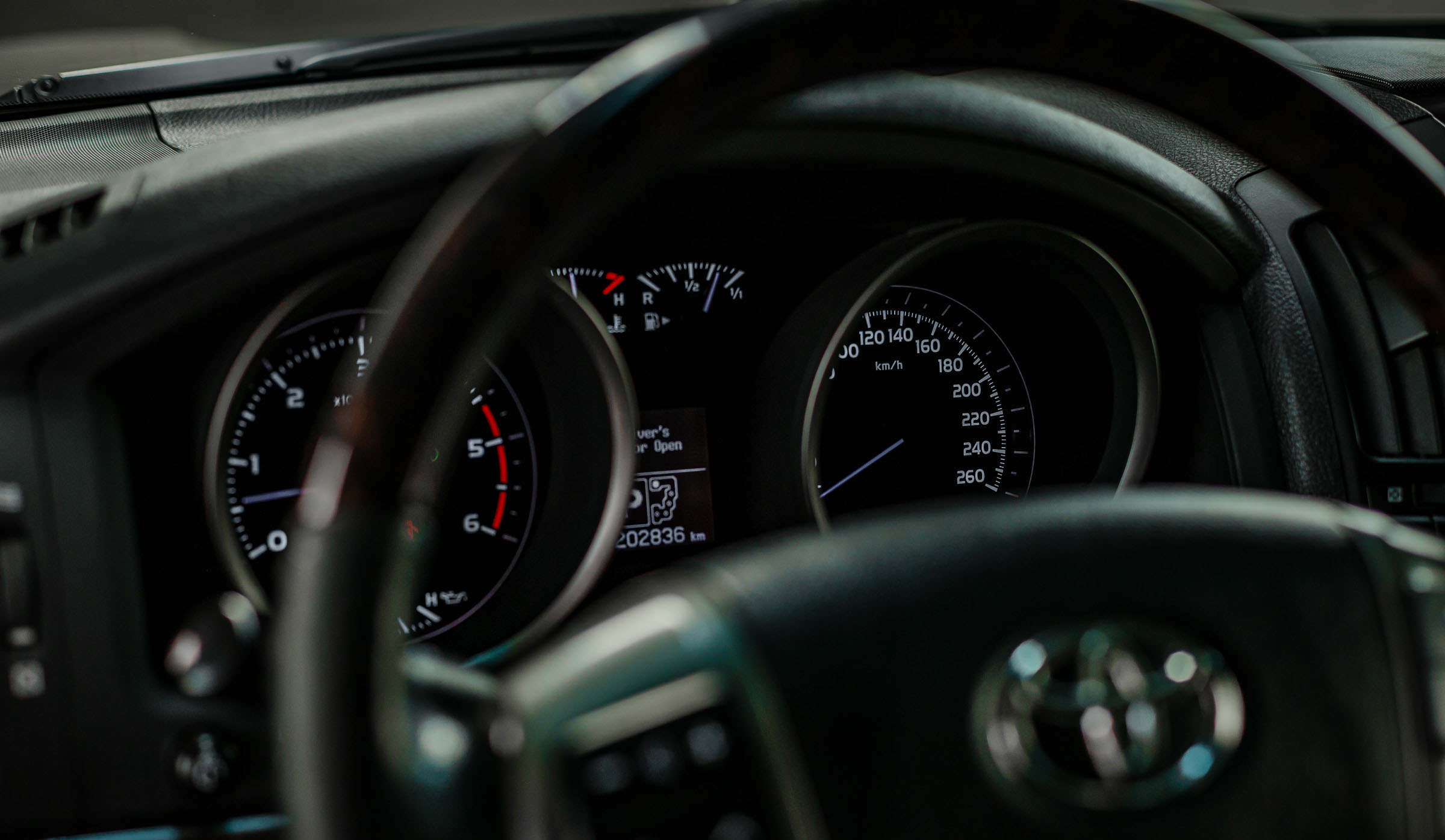 Toyota Land Cruiser 200 7